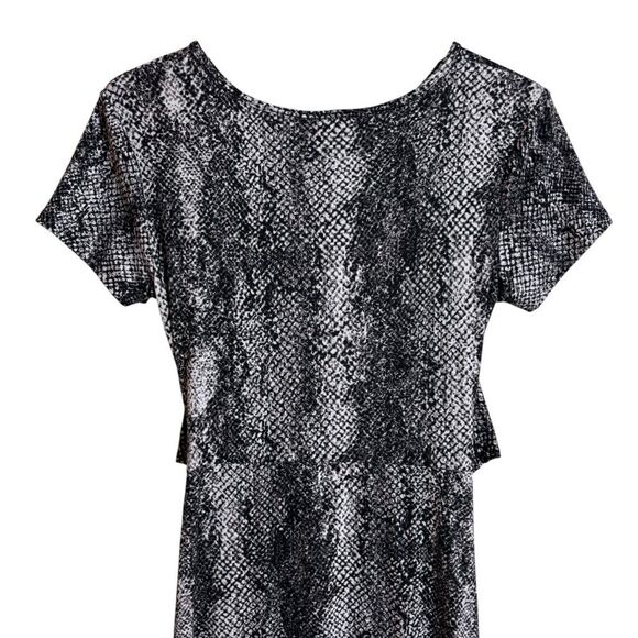 TMG New York Soft Fabric Snake Print Midi Dress S/M Post Pregnancy Nursing Mom - Picture 4 of 9
